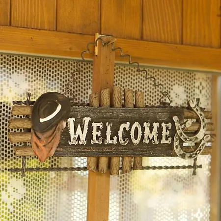 Uebernachten In Blockhaus Semesterbostad *